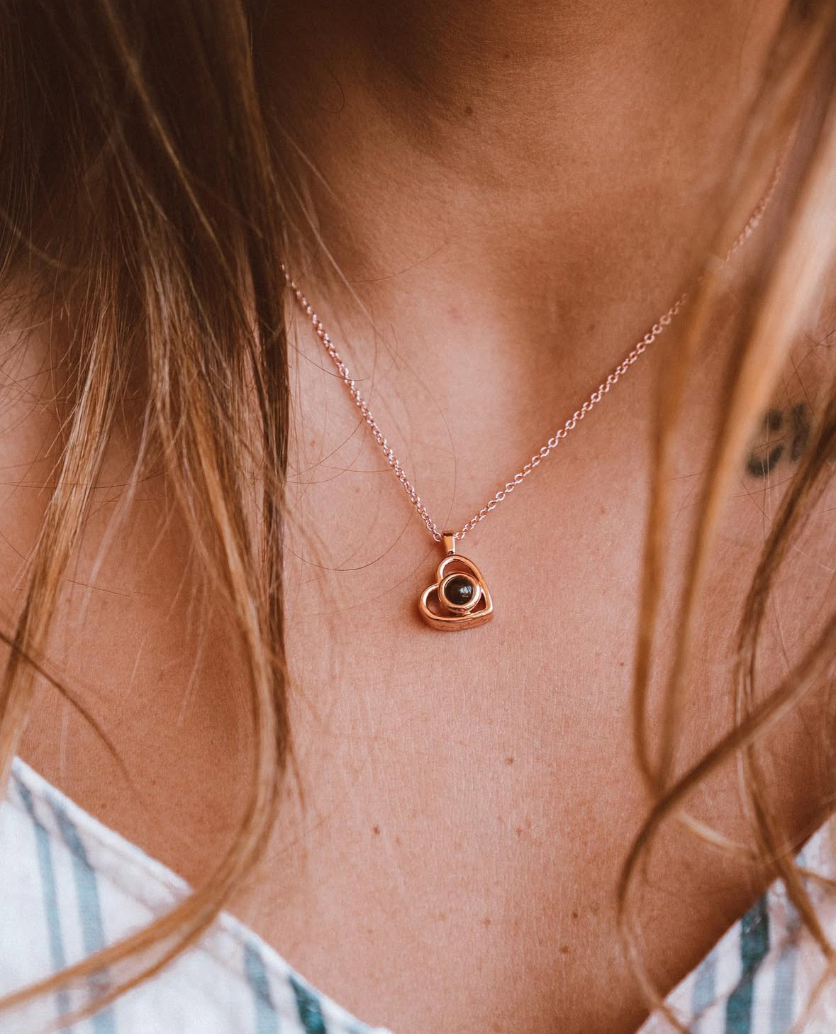 カスタム写真入りハートペンダント